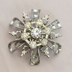 Vintage Mid Century Silver Rhinestone Brooch